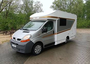 Kamper na bazie Renault Trafic z nową zabudową na gwarancji
