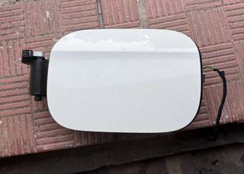 Wlew paliwa klapka w177 kolor 149 bialy