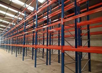 Regał paletowy trawers 360cm rama H400x110cm na magazyn na hale przemysłowe