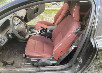 Wnętrze siedzenia Volvo c30 bordowe
