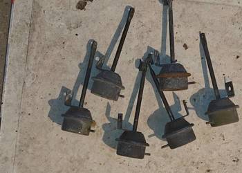 Siłownik podciśnieniowy żaluzji chłodnicy M47 M47N M51 BMW E34 E39 E46 320d