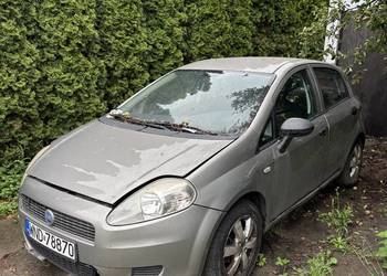 syndyk sprzeda samochód osobowy FIAT PUNTO