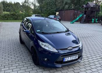FORD FIESTA VAN 2011 - samochód ciężarowy