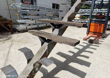 Schody na belce centralnej, wejście na 3m loft 15 stopni