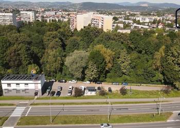 Budynek usługowo handlowy . Nowy Sącz ul. Prażmowskiego