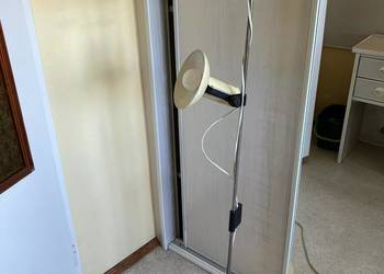 Stojąca lampa lekarska, sprawna
