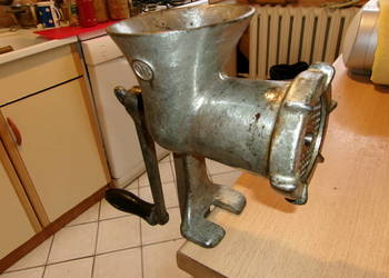 Maszynka ręczna do miesa nr. 10 dodatkowe sitko sprawna