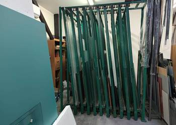 Magazyn szufladowy na szkło