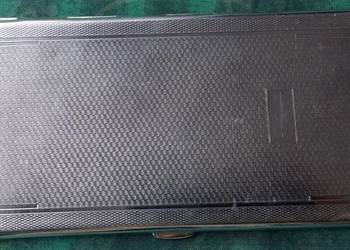 Papierośnica stara angielska chromowo-lustrzana