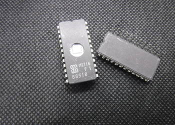 M2716 F1 SGS E-prom UV N.O.S.  m 2716