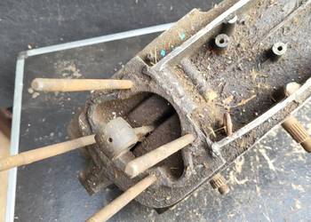 SILNIK DKW RT 200 RT 250 RT 175 KARTERY SKRZYNIA BIEGÓW WAŁ