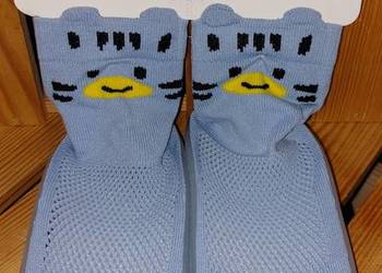 Skarpetki z gumową podeszwą - rozmiar 24