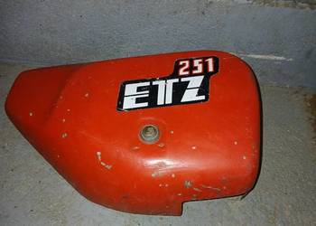 Boczek pokrywa akumulatora mz etz 251