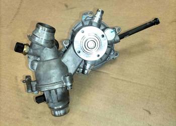 Pompa wody z króćcami BMW E60 E61 545i E63 E64 645Ci  E65 E66 735iLi 745i