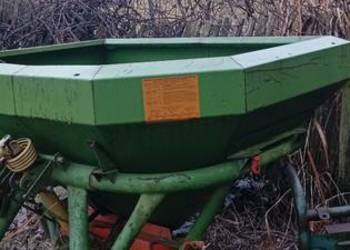 Rozsiewacz nawozu smażone 600l