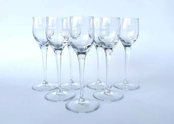 Smukłe kieliszki do nalewek na wysokiej nóżce lata 70/80 zestaw 7 sztuk vin