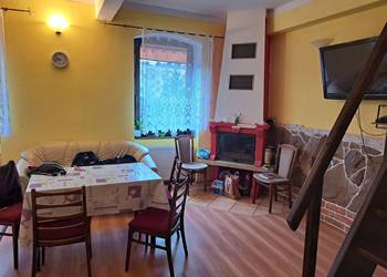 ładne klimatyczne z kominkiem MIESZKANIE 2-pozimowe 98 m2