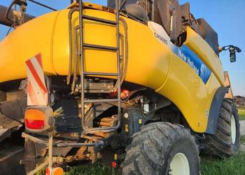 Sprzedam kombajn zbozowy New Holland Sprzedam kombajn zbozowy New Holland