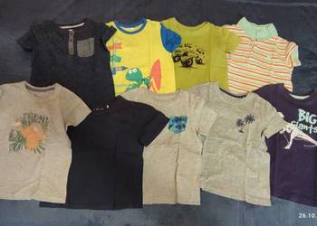 Ubrania dziecięce w rozmiarze 98/104