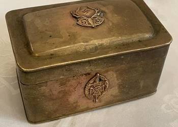 Mosiężne pudełko kolekcjonerskie z okresu II wojny światowej