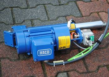 Siłownik elektryczny z silnikiem 0.12kw. 700obr./min..