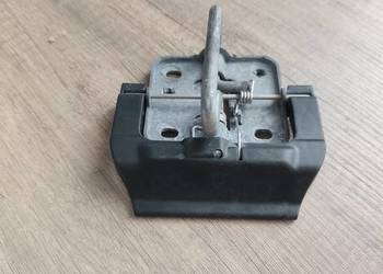 Rygiel maski uszkodzony VW Tiguan Allspace rączka plastik 5NA823186C VW OEM