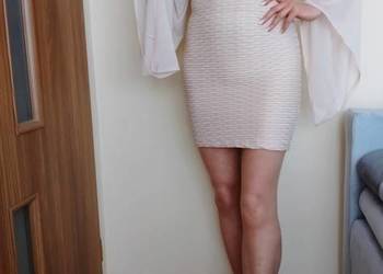 EKSKLUZYWNA sukienka damska mini pudrowy róż tiulowe rękawy Glamour S