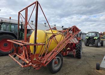 Opryskiwacz Pilmet 2000l 14m trzy pompy Opryskiwacz Pilmet 2000l 14m trzy pompy