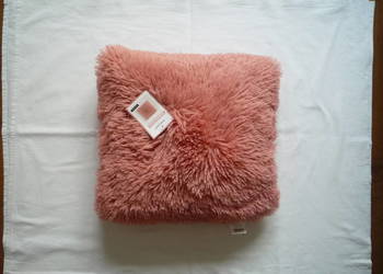 Smukee Morelowo-Różowa poduszka dekoracyjna 40x40cm