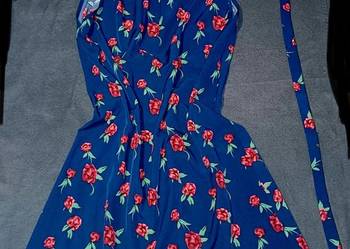 Śliczna sukienka w kwiatki