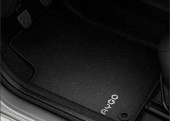TOYOTA Aygo Oryginalne dywaniki welurowe komplet PZ410-90355-FA OE