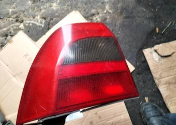 LAMPA TYLNA LEWA  VECTRA B LEWA