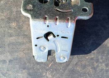 Zamek klapy bagażnika Audi A3 8V 4h0827505a