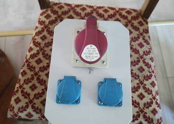 Zestaw gniazd 400v 33A 5 p plus 2 gn 230v 16 A