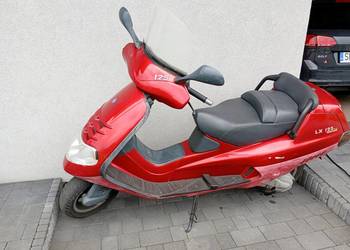 Skuter Piaggio Hexagon LX 125