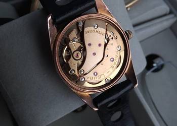 zegarek mechaniczny szwajcarski Favre Leubana zloty klasyków