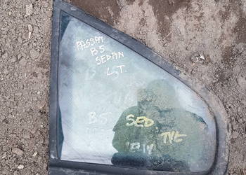 PASSAT B5 SEDAN SZYBA LEWA TYL BLOTNIK TROJKAT LEWY