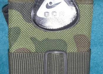 Sprzedam etui na mały telefon do paska moro