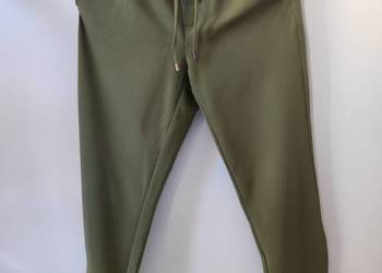 spodnie joggersy khaki oliwkowe mohito z kieszeniami militarne wojskowe