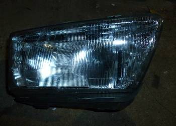 Reflektor przedni Audi A4