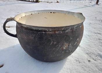 Żeliwny garnek