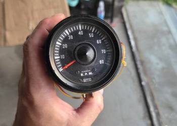stary obrotomierz UTC 4 cylindry