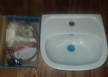 Zgrabna, mała umywalka Cersanit 40cm z baterią i odpływem kpl. / Nowe