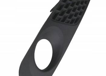 VOLVO V70 przednia prawa kratka w zderzak PDC OE 30796613