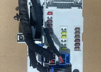 FIAT 500L MODUL BCM 330I.03 51953894 Y503441030109