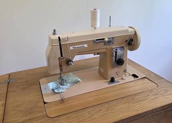 SPRAWNA! maszyna do szycia Łucznik Tur 2 z szafką i akcesoriami