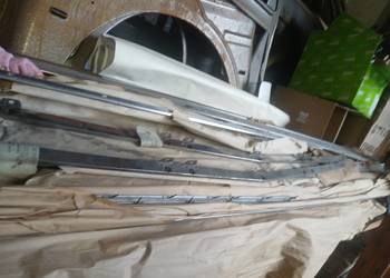 Listwa górna atrapy bumerang do fiata 125p ST 1300