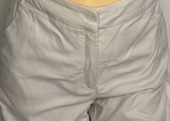 Spodnie Reserved z elastycznym pasem | jasnoszare