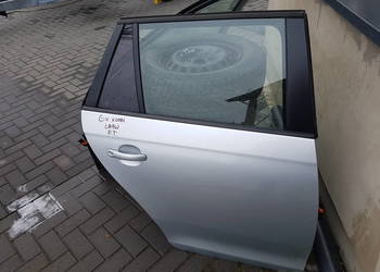 VW GOLF V KOMBI DRZWI PRAWE TYL TYLNE SREBRNE LA7W SZYBA