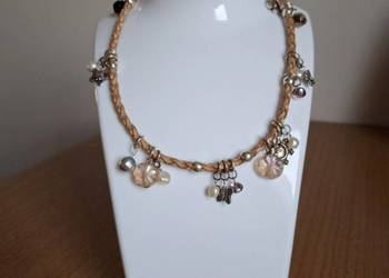 Stylowa i ciekawa czoker na skórzanym pasku